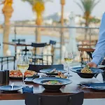 Golden Coast 4*