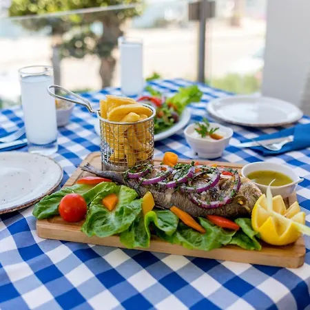 골든 코스트 비치 4*