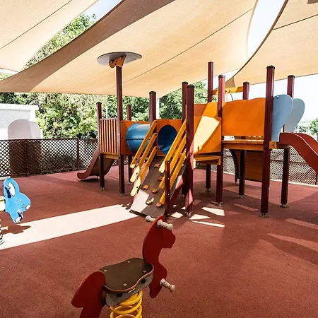 리조트 골든 코스트 비치 프로타라스