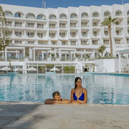 Golden Coast 4* Protaras