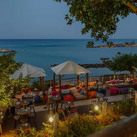 Курортный комплекс Golden Coast Протарас