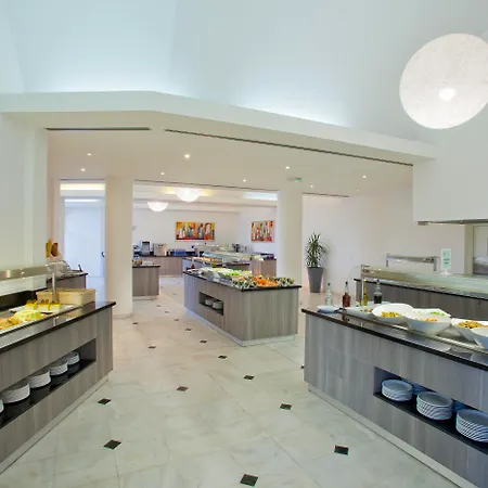 Golden Coast 4* Protaras