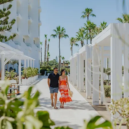 Golden Coast Resort 4*