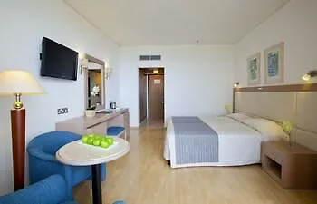 Golden Coast Resort 4*