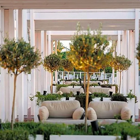 Golden Coast Resort