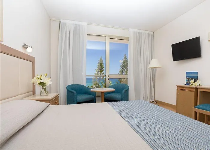 Golden Coast Rezort 4*