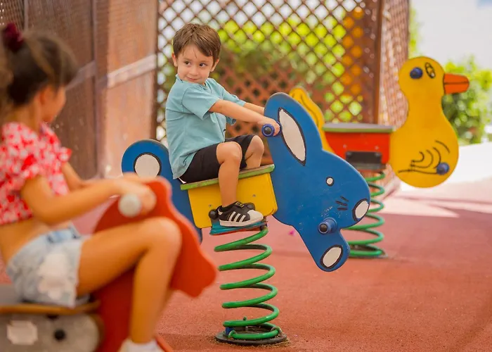 Golden Coast Rezort 4*