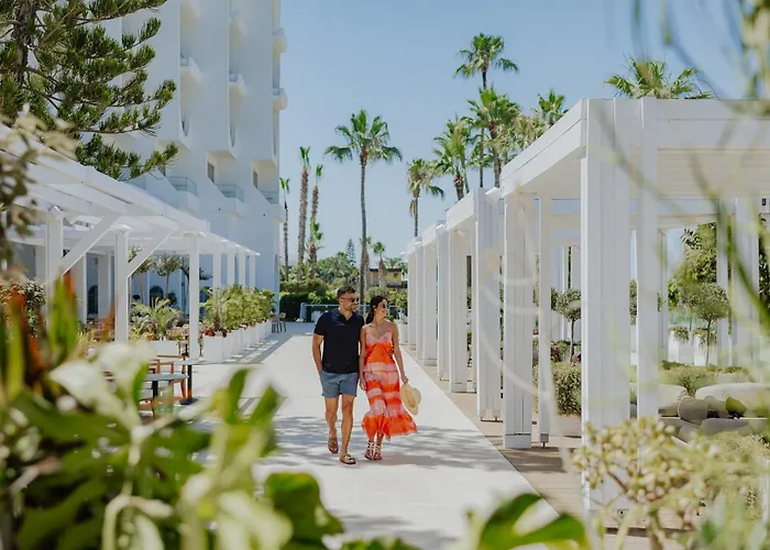 Golden Coast Resort 4*