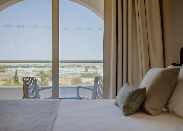 Golden Coast Resort 4*