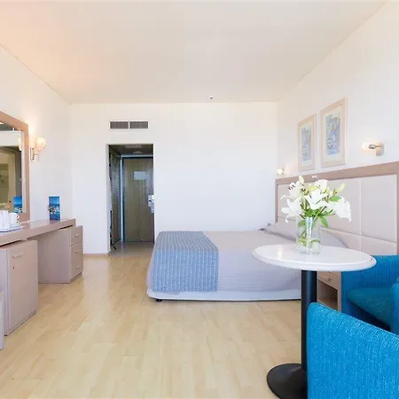 Golden Coast Протарас